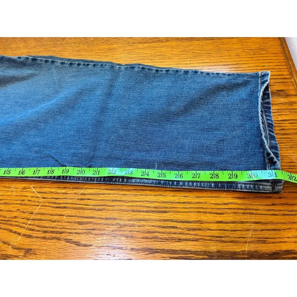 Men's Levi Jeans 550 Tag 38x32 Actual Size 37